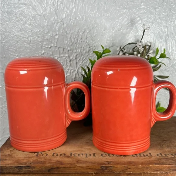 Fiesta Persimmon 1989 Salt & Pepper Shaker Set Homer Laughlin HLC USA Fiestaware - Picture 8 of 12